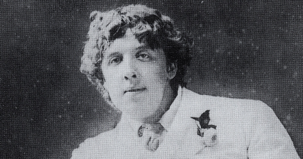 Black and white image of Oscar Wilde, whose lost books have been discovered by UCL.